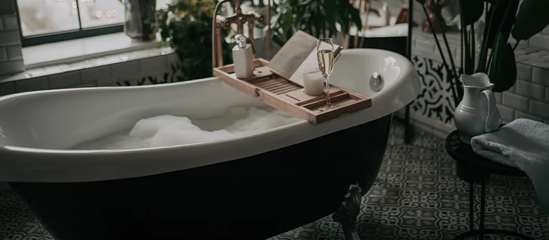 Full Bed Bathtub Replacement in Meadowlands, Hamilton